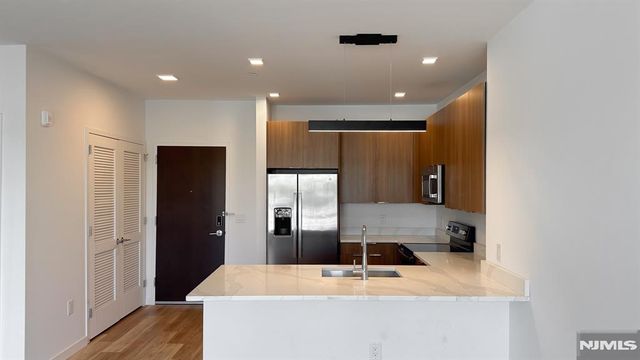 300 State Street 514, Hackensack, NJ 07601