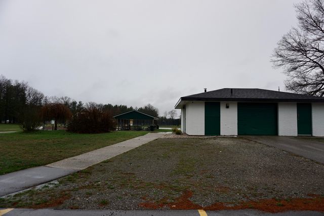 2096 Horton Road, Muskegon, MI 49445
