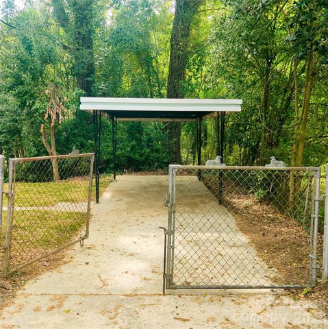 4041 Carlyle Drive, Charlotte, NC 28208