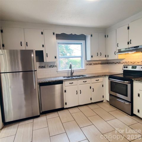 4041 Carlyle Drive, Charlotte, NC 28208