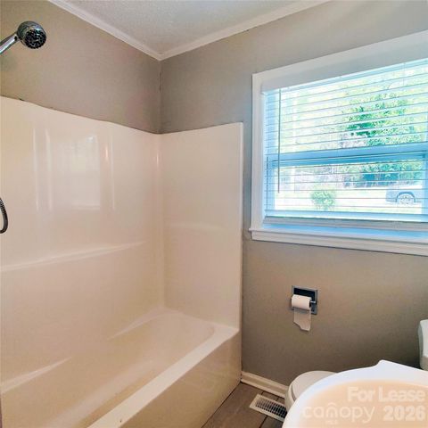 4041 Carlyle Drive, Charlotte, NC 28208