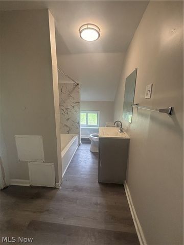 8706 Nevada Avenue, Cleveland, OH 44104