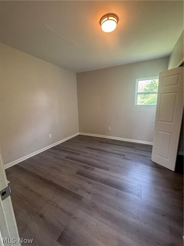8706 Nevada Avenue, Cleveland, OH 44104