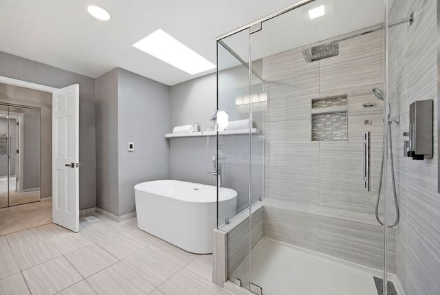 330 Sutcliffe Circle, Vernon Hills, IL 60061