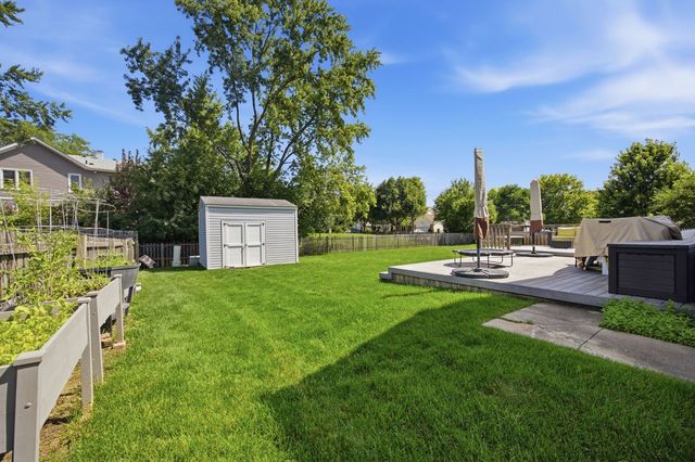 330 Sutcliffe Circle, Vernon Hills, IL 60061