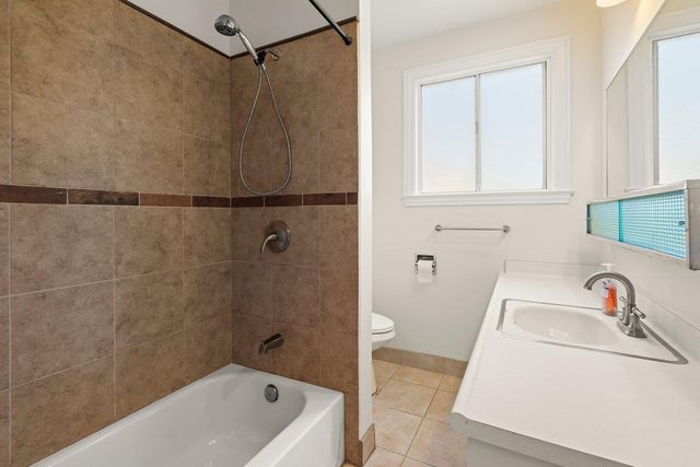 1017 10th Avenue, San Mateo, CA 94402