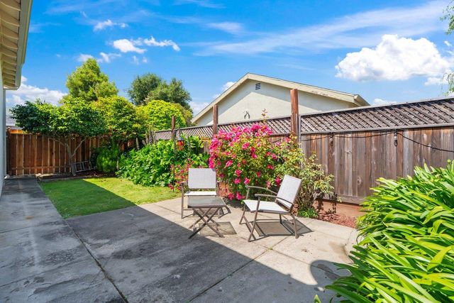 1017 10th Avenue, San Mateo, CA 94402