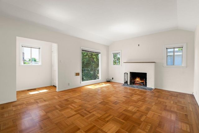 1017 10th Avenue, San Mateo, CA 94402
