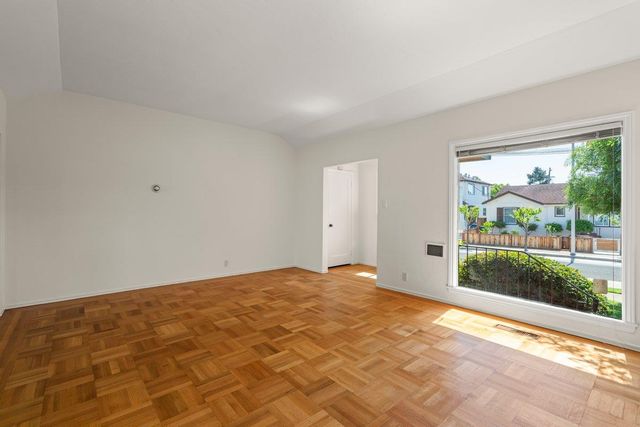 1017 10th Avenue, San Mateo, CA 94402