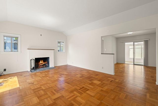 1017 10th Avenue, San Mateo, CA 94402