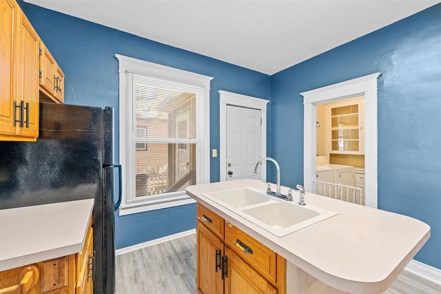 415 Morrison Ave, Salina, KS 67401