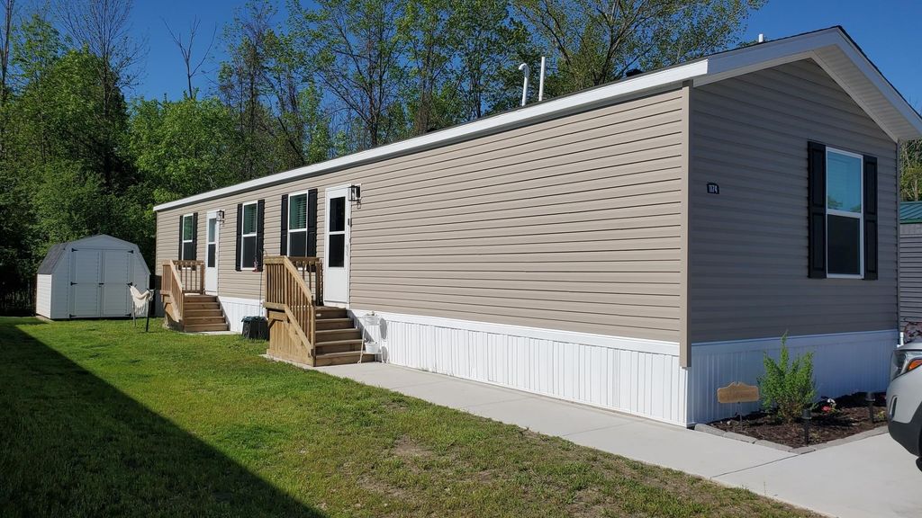 1174 Ironstone Drive, Mount Pleasant, MI 48858