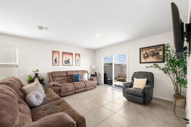 24672 NW 11TH PLACE, Newberry, FL 32669