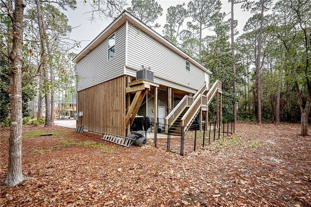 413 Chenault Avenue, Dauphin Island, AL 36528