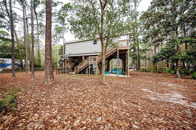 413 Chenault Avenue, Dauphin Island, AL 36528