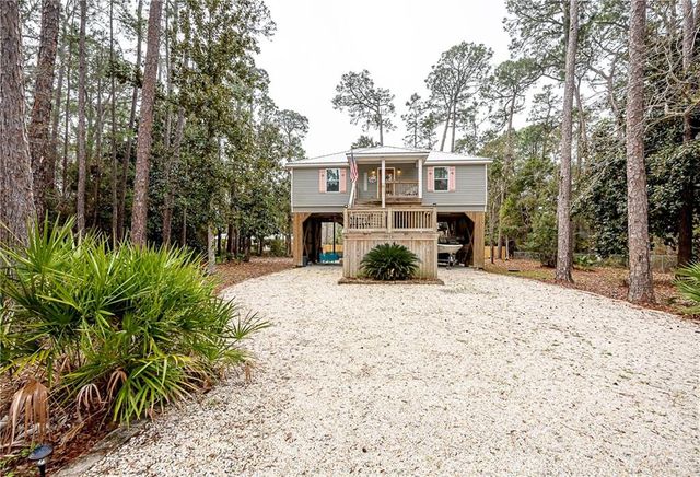 413 Chenault Avenue, Dauphin Island, AL 36528