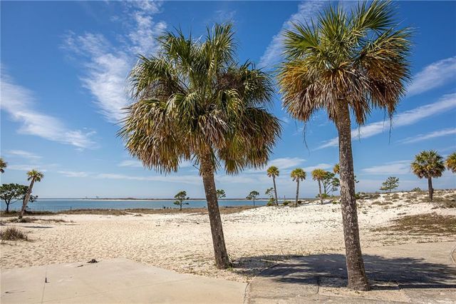 413 Chenault Avenue, Dauphin Island, AL 36528