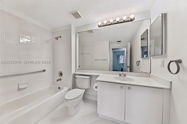 7623 Southampton Ter 206, Tamarac, FL 33321