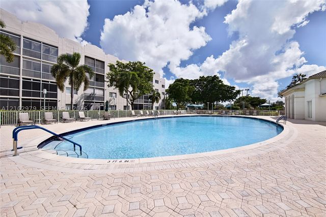 7623 Southampton Ter 206, Tamarac, FL 33321