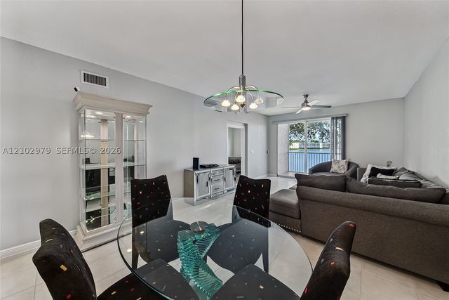 7623 Southampton Ter 206, Tamarac, FL 33321