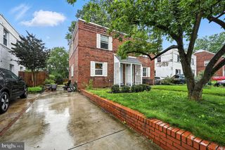 851 S IVY STREET, Arlington, VA 22204