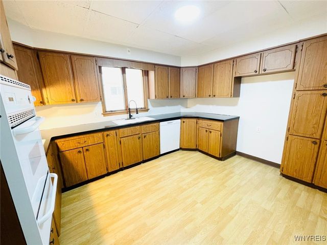 21 Sterling Avenue, Buffalo, NY 14216