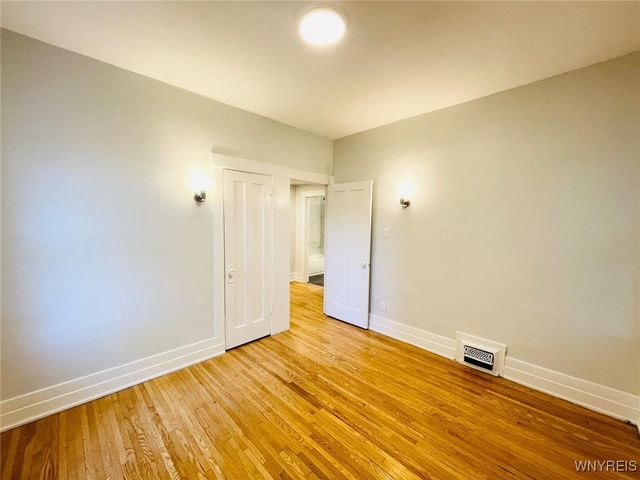 21 Sterling Avenue, Buffalo, NY 14216