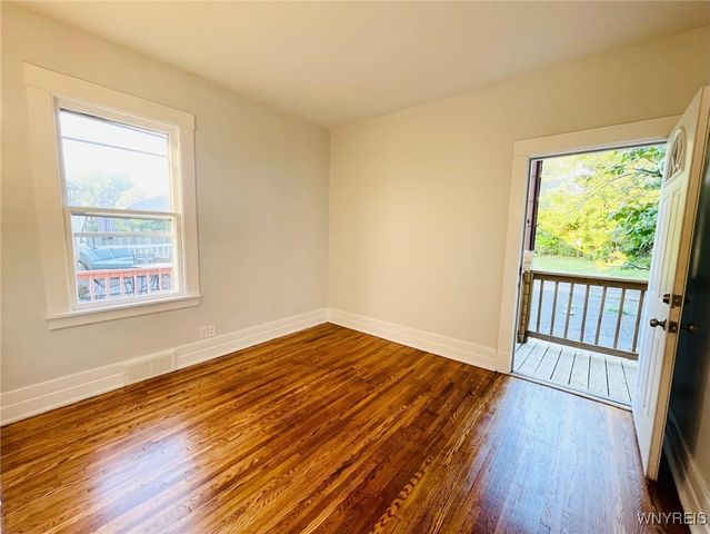 21 Sterling Avenue, Buffalo, NY 14216