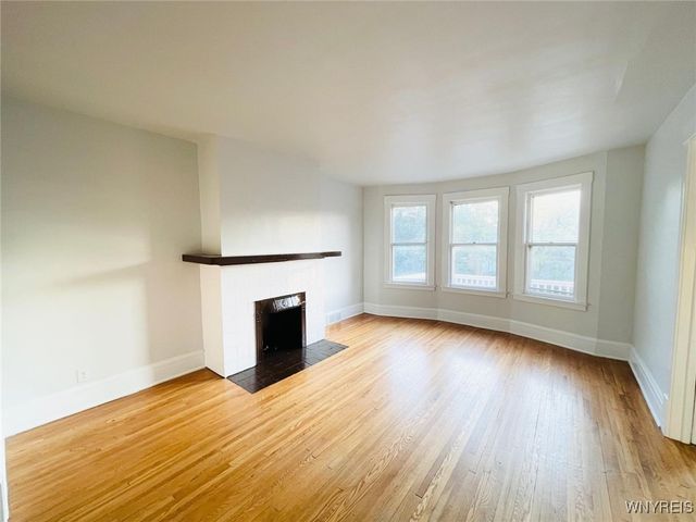 21 Sterling Avenue, Buffalo, NY 14216