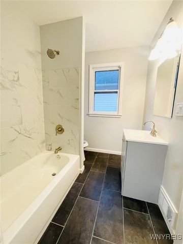 21 Sterling Avenue, Buffalo, NY 14216