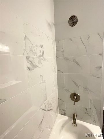 21 Sterling Avenue, Buffalo, NY 14216