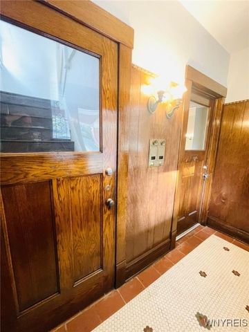 21 Sterling Avenue, Buffalo, NY 14216