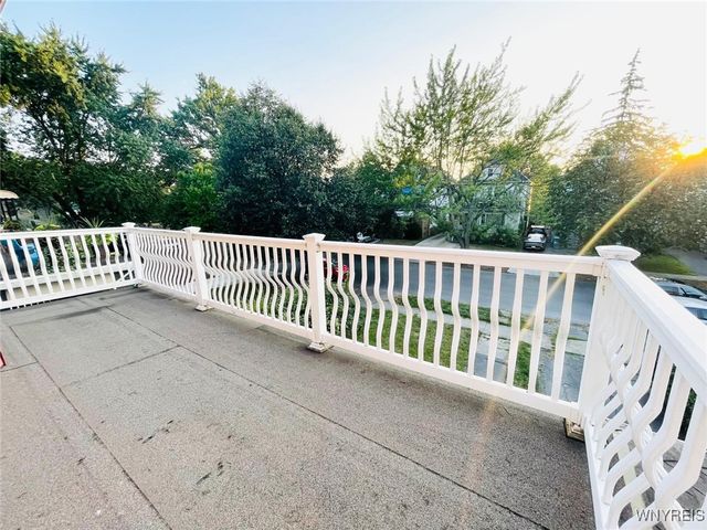 21 Sterling Avenue, Buffalo, NY 14216