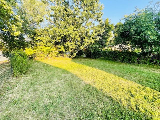 21 Sterling Avenue, Buffalo, NY 14216