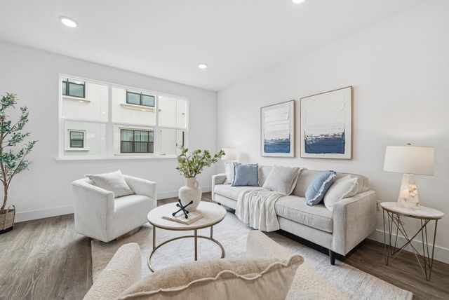 323 Alviso Terrace, Sunnyvale, CA 94085