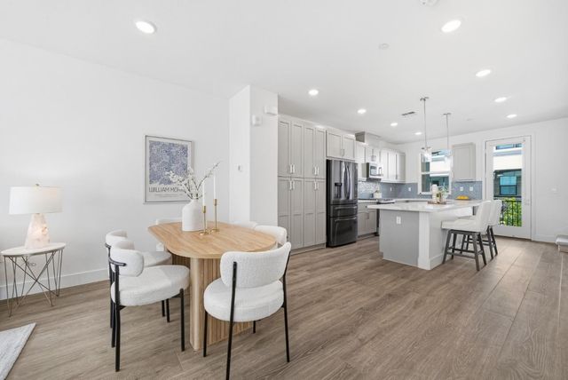 323 Alviso Terrace, Sunnyvale, CA 94085