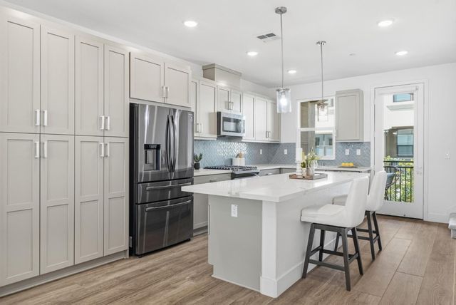 323 Alviso Terrace, Sunnyvale, CA 94085