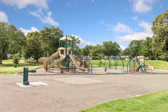 3901 Louisiana Avenue N, New Hope, MN 55427
