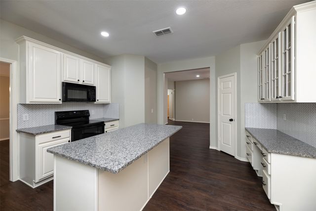 2716 Rocky Creek Drive, Mansfield, TX 76063