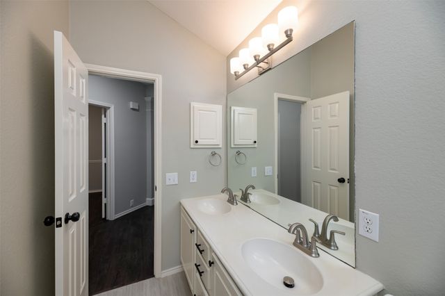 2716 Rocky Creek Drive, Mansfield, TX 76063