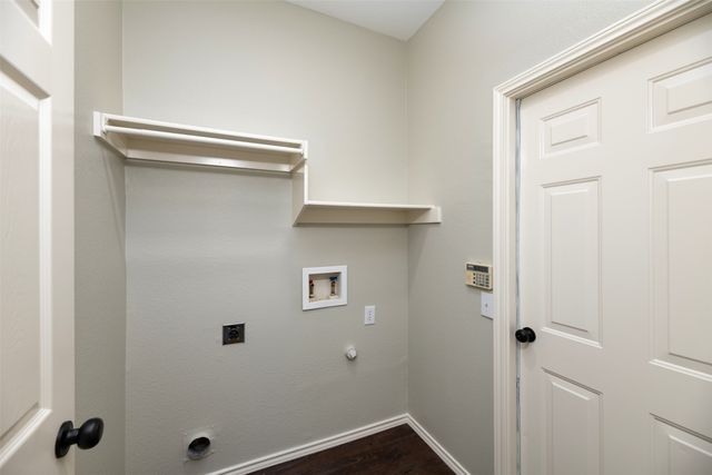 2716 Rocky Creek Drive, Mansfield, TX 76063