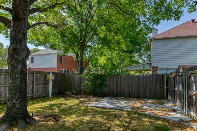 2716 Rocky Creek Drive, Mansfield, TX 76063