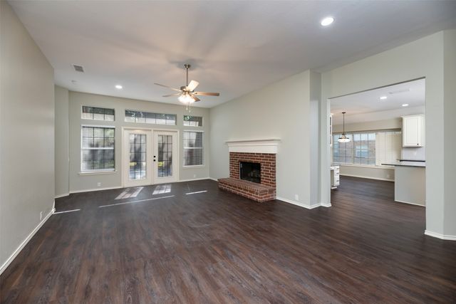 2716 Rocky Creek Drive, Mansfield, TX 76063