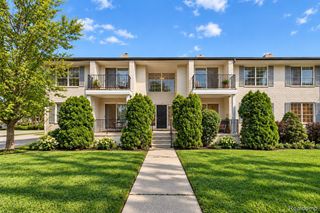 1975 Axtell Drive, Troy, MI 48084