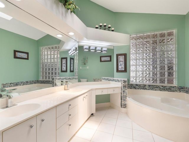5159 Brookview Drive, Boynton Beach, FL 33437