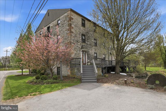 475 SNAVELY MILL RD, Lititz, PA 17543