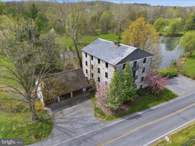 475 SNAVELY MILL RD, Lititz, PA 17543