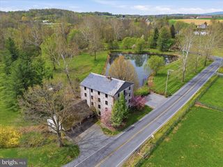 475 SNAVELY MILL RD, Lititz, PA 17543