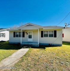 3573 S Barrett Street, Farmville, NC 27828