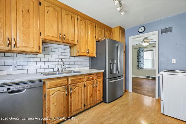 1208 Gordon Avenue, Lansing, MI 48910